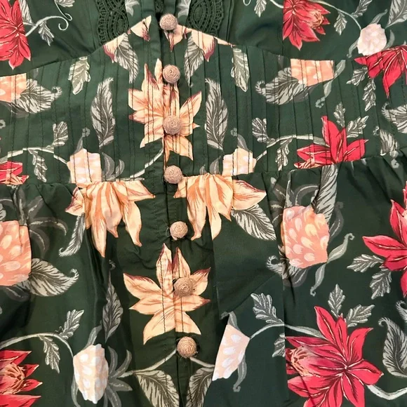 FARM Rio Green Floral V-Neck Puff Sleeve Blouse - Picture 5 of 8